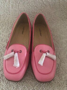 Comfortview Shoes - Women's flat shoes size 8.5 Both for the price of one